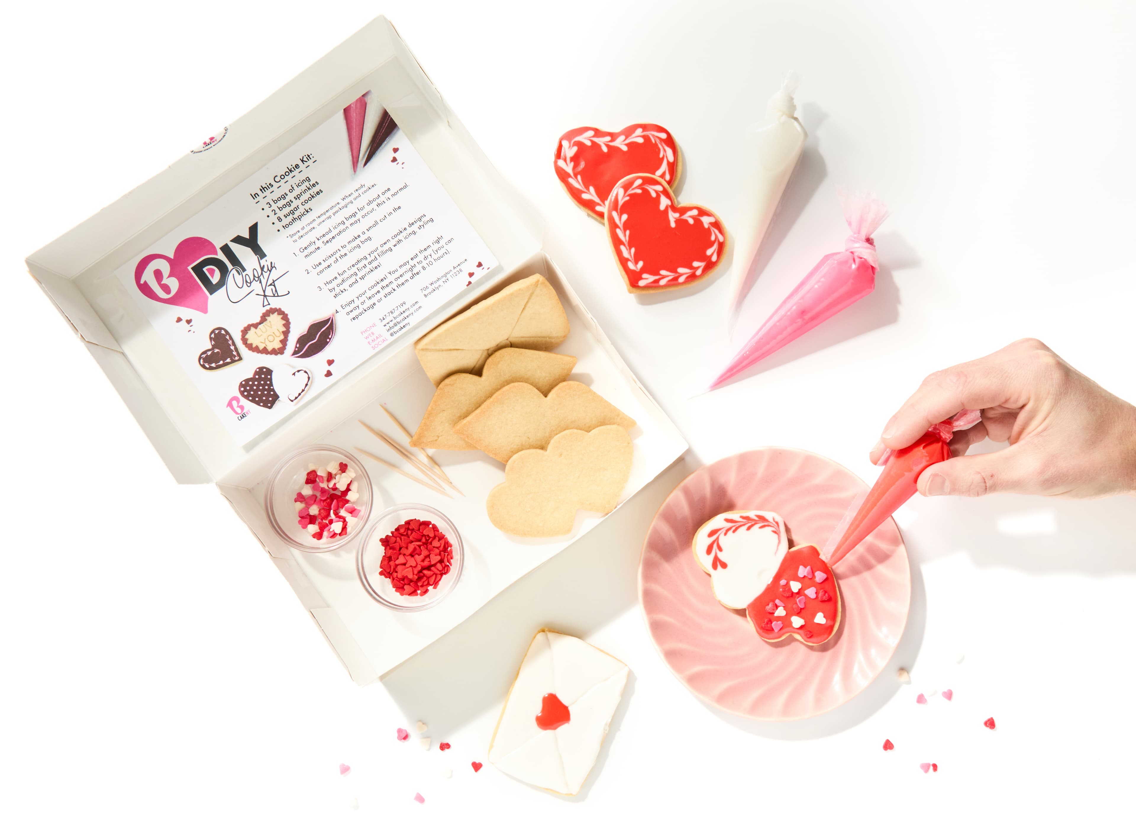 3389_Bcakeny_By_Miriam_Milord_valentine’s_day_diy_cookie_kit_WB_Lowres3.jpg